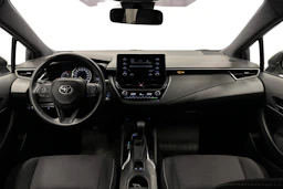 valkoinen Toyota Corolla 2019 kuva 9.