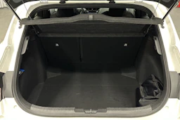 valkoinen Toyota Corolla 2019 kuva 15.