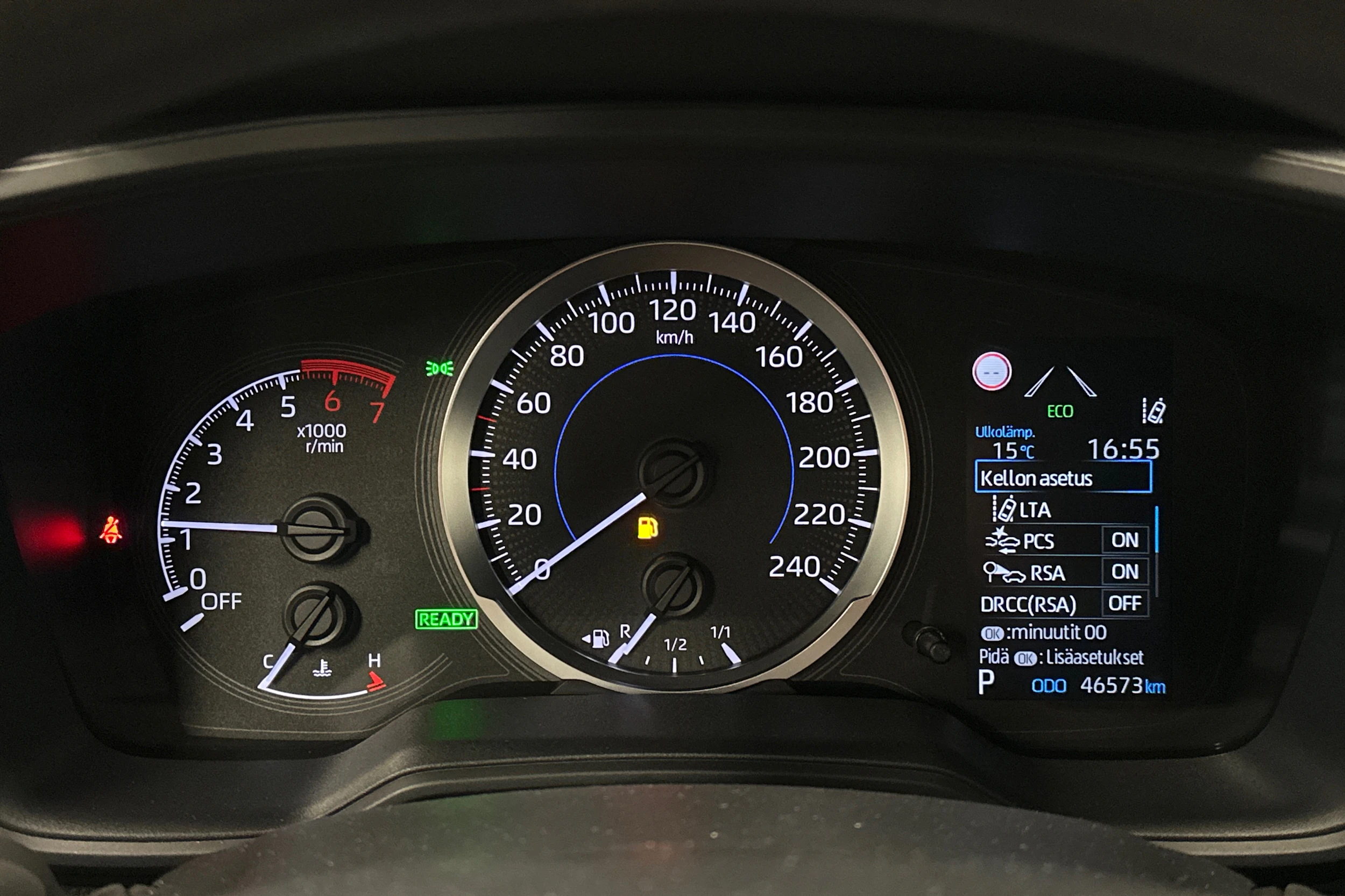 valkoinen Toyota Corolla 2019 kuva 20.