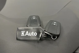 valkoinen Toyota Corolla 2019 kuva 24.