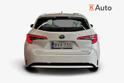 Valkoinen Toyota Corolla 2019 kuva 4.