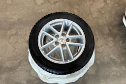 Valkoinen Toyota Corolla 2019 kuva 13.