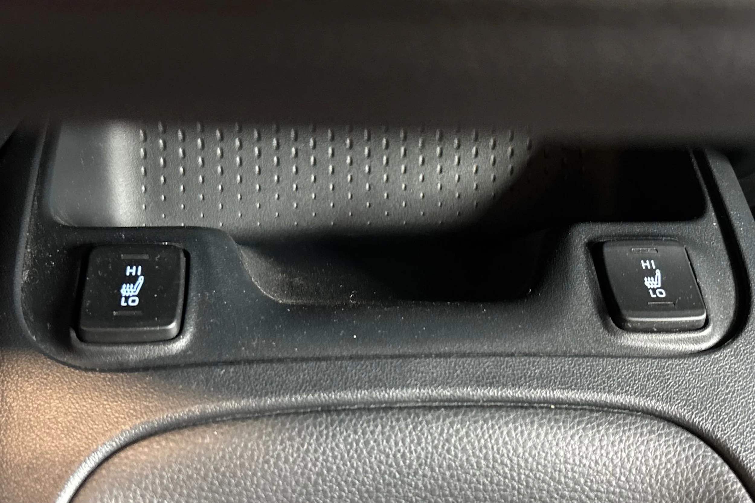 Valkoinen Toyota Corolla 2019 kuva 22.