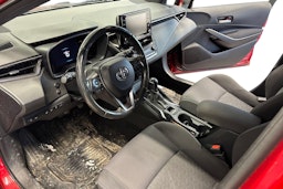 punainen Toyota Corolla 2019 kuva 3.