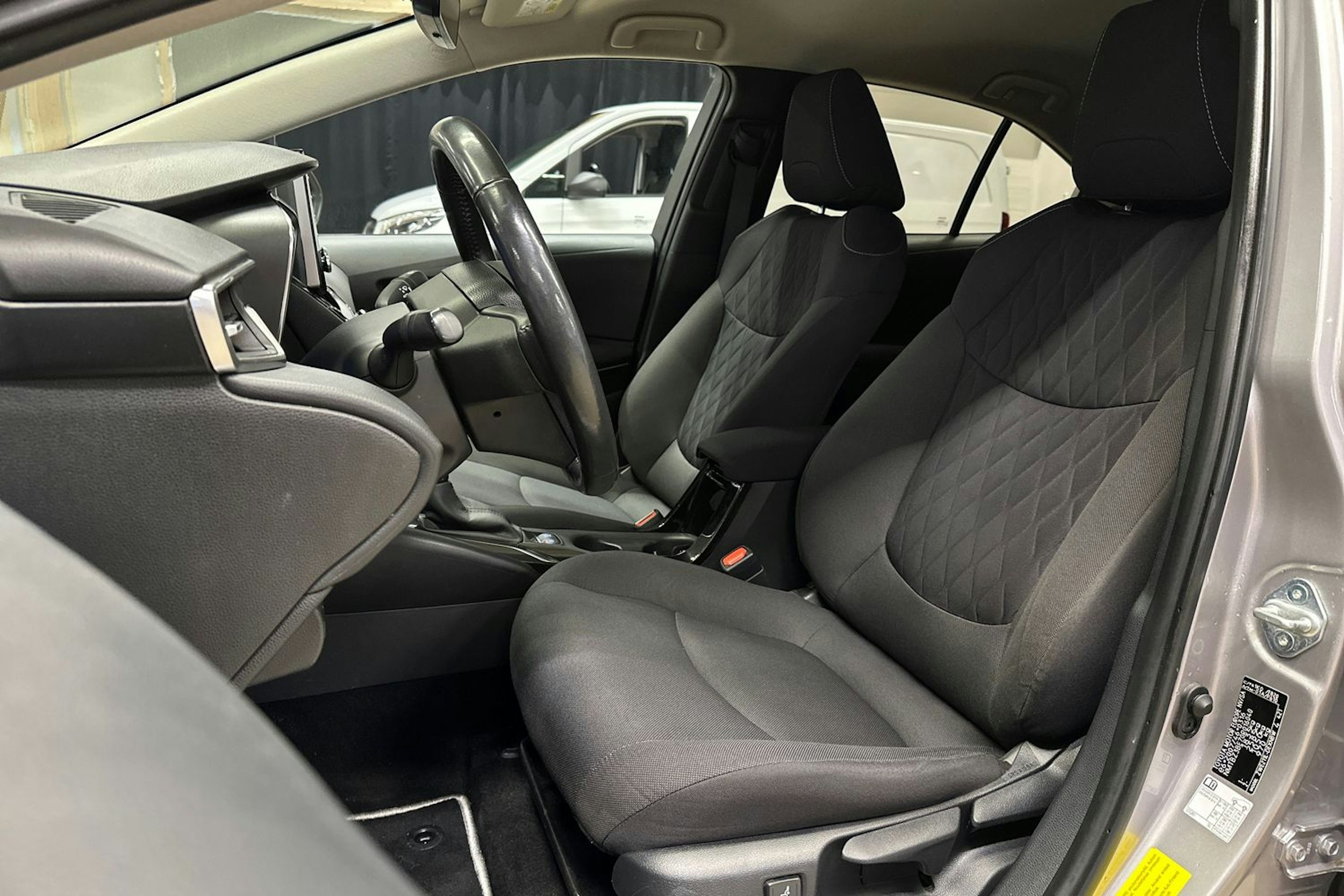 hopea Toyota Corolla 2019 kuva 15.