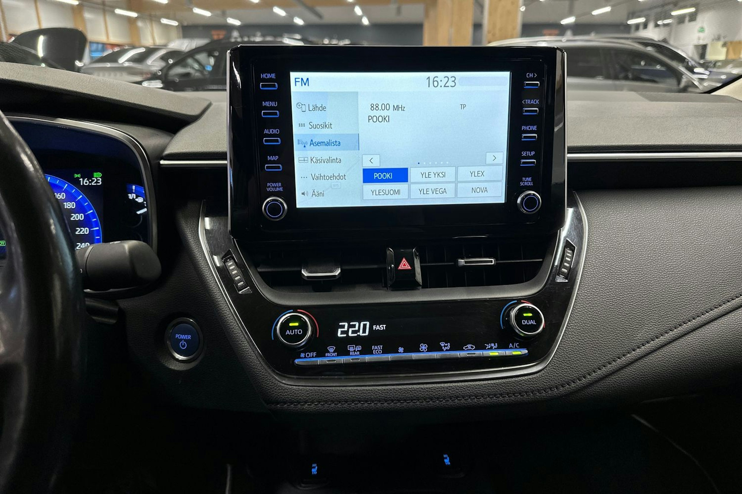 hopea Toyota Corolla 2019 kuva 19.