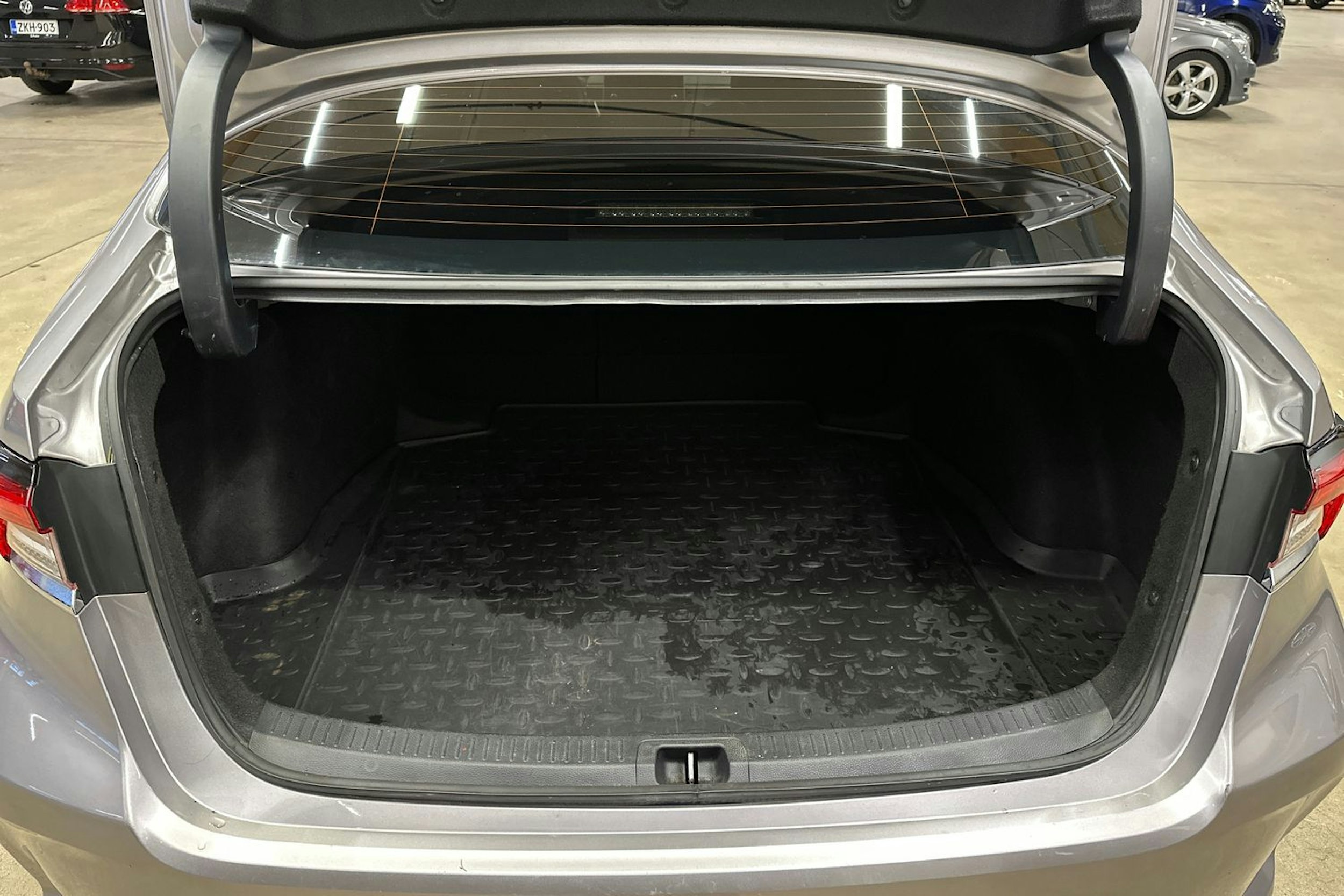 hopea Toyota Corolla 2019 kuva 27.