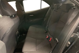 musta Toyota Corolla 2019 kuva 10.