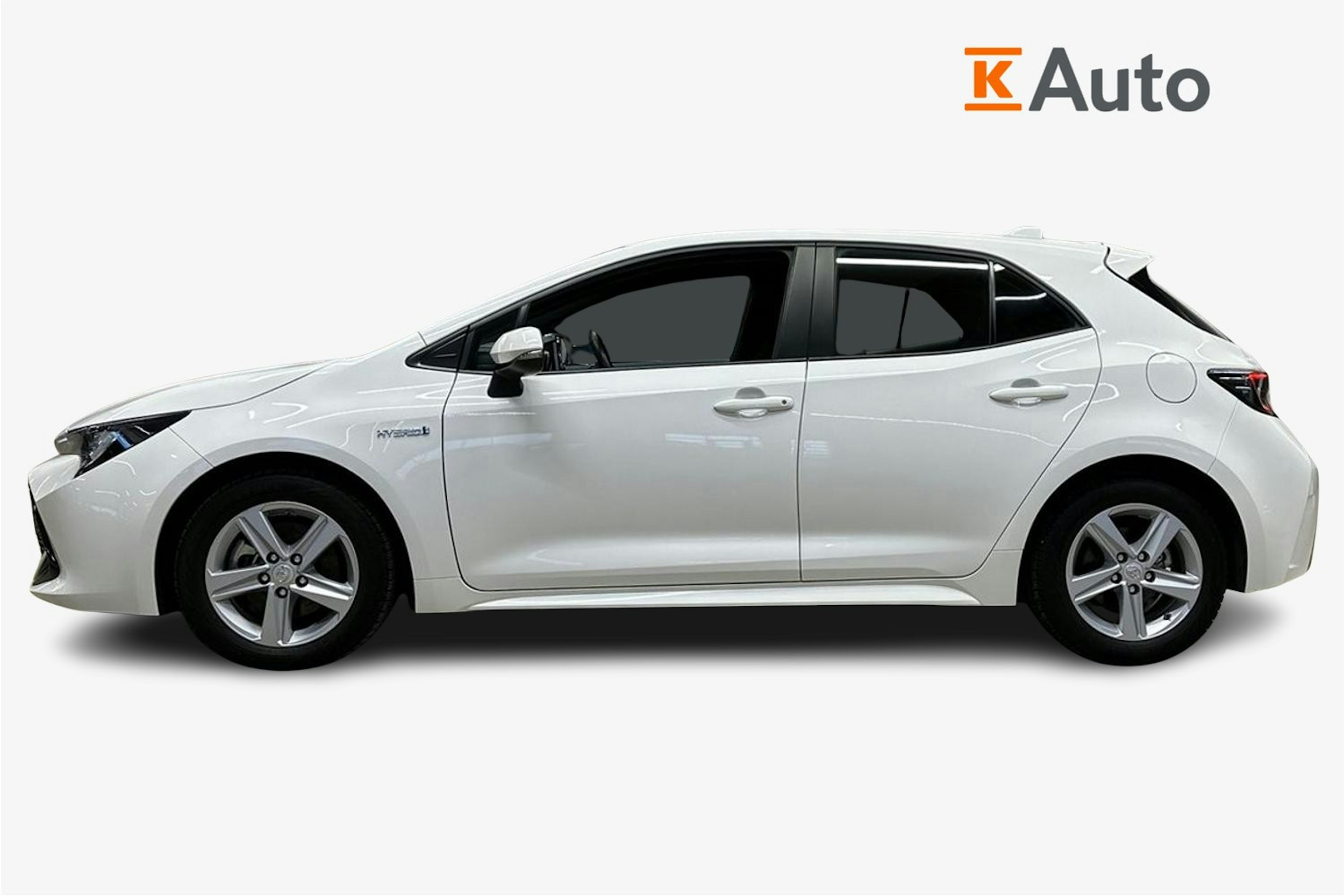 valkoinen Toyota Corolla 2019 kuva 6.