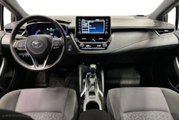 valkoinen Toyota Corolla 2019 kuva 9.