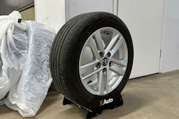 valkoinen Toyota Corolla 2019 kuva 13.