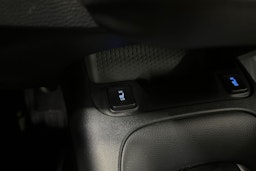 valkoinen Toyota Corolla 2019 kuva 19.