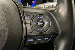 valkoinen Toyota Corolla 2019 kuva 14.