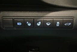 valkoinen Toyota Corolla 2019 kuva 16.