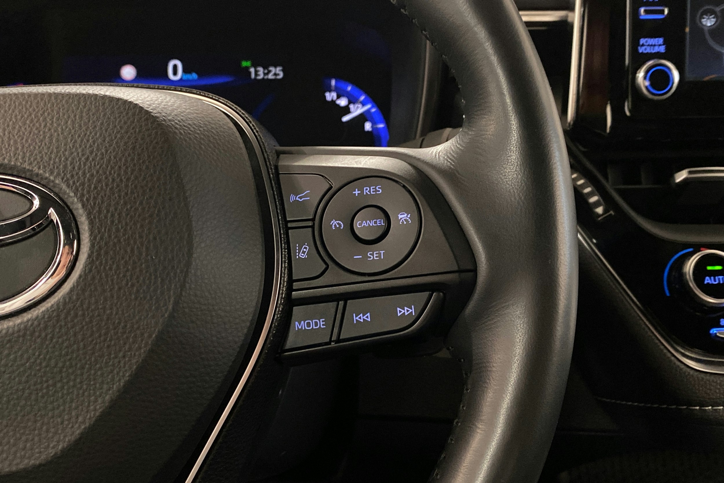 hopea Toyota Corolla 2019 kuva 16.