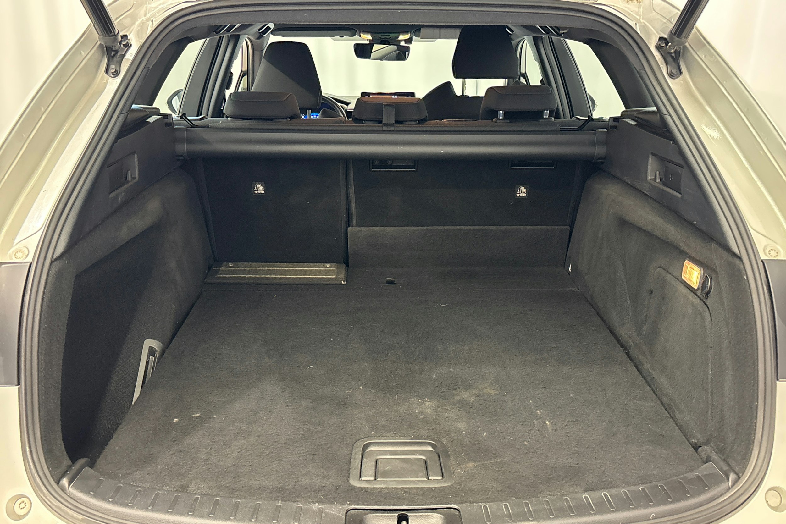 hopea Toyota Corolla 2019 kuva 14.