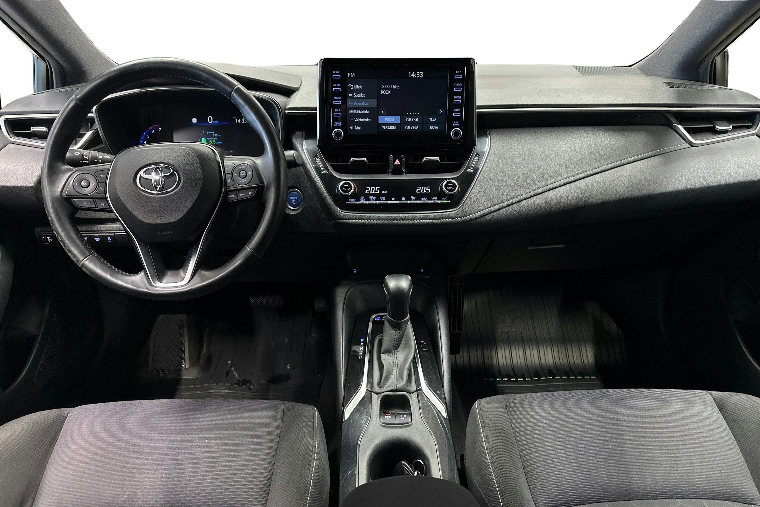 valkoinen Toyota Corolla 2019 kuva 9.