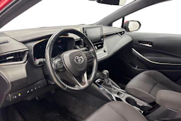 punainen Toyota Corolla 2019 kuva 6.