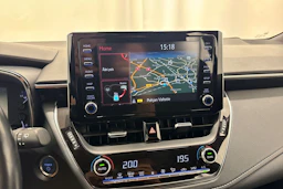 punainen Toyota Corolla 2019 kuva 14.