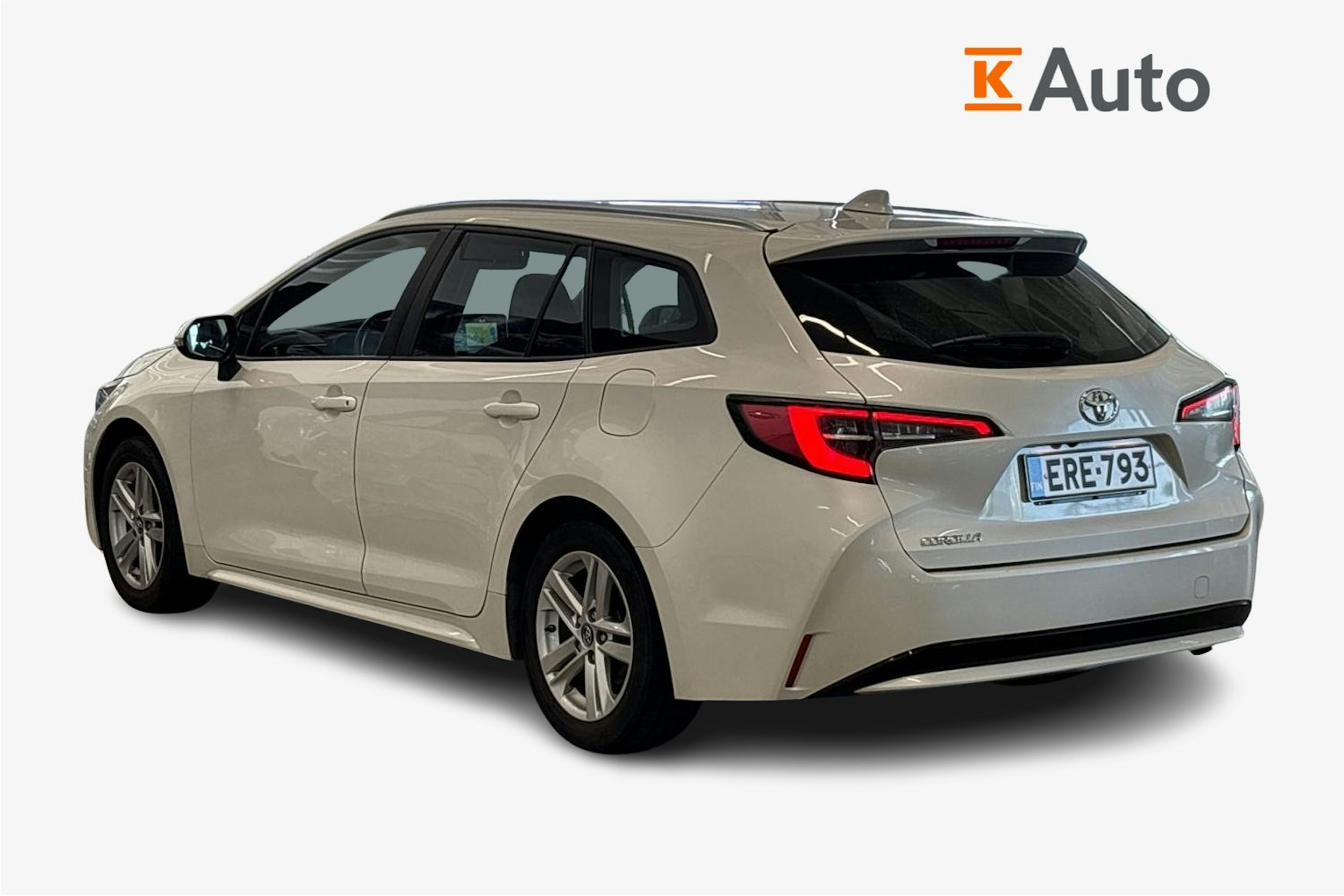 valkoinen Toyota Corolla 2019 kuva 2.