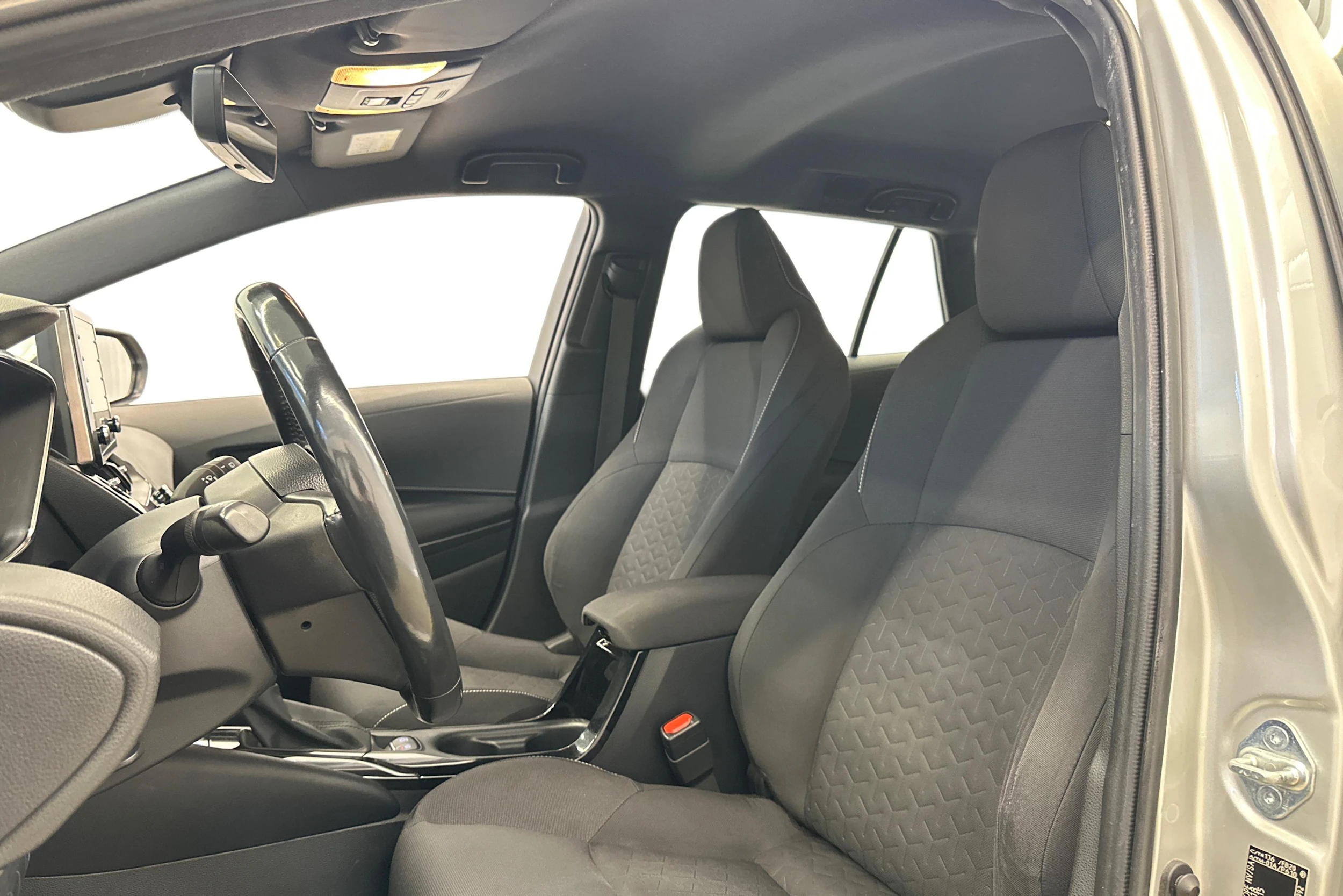 hopea Toyota Corolla 2019 kuva 6.