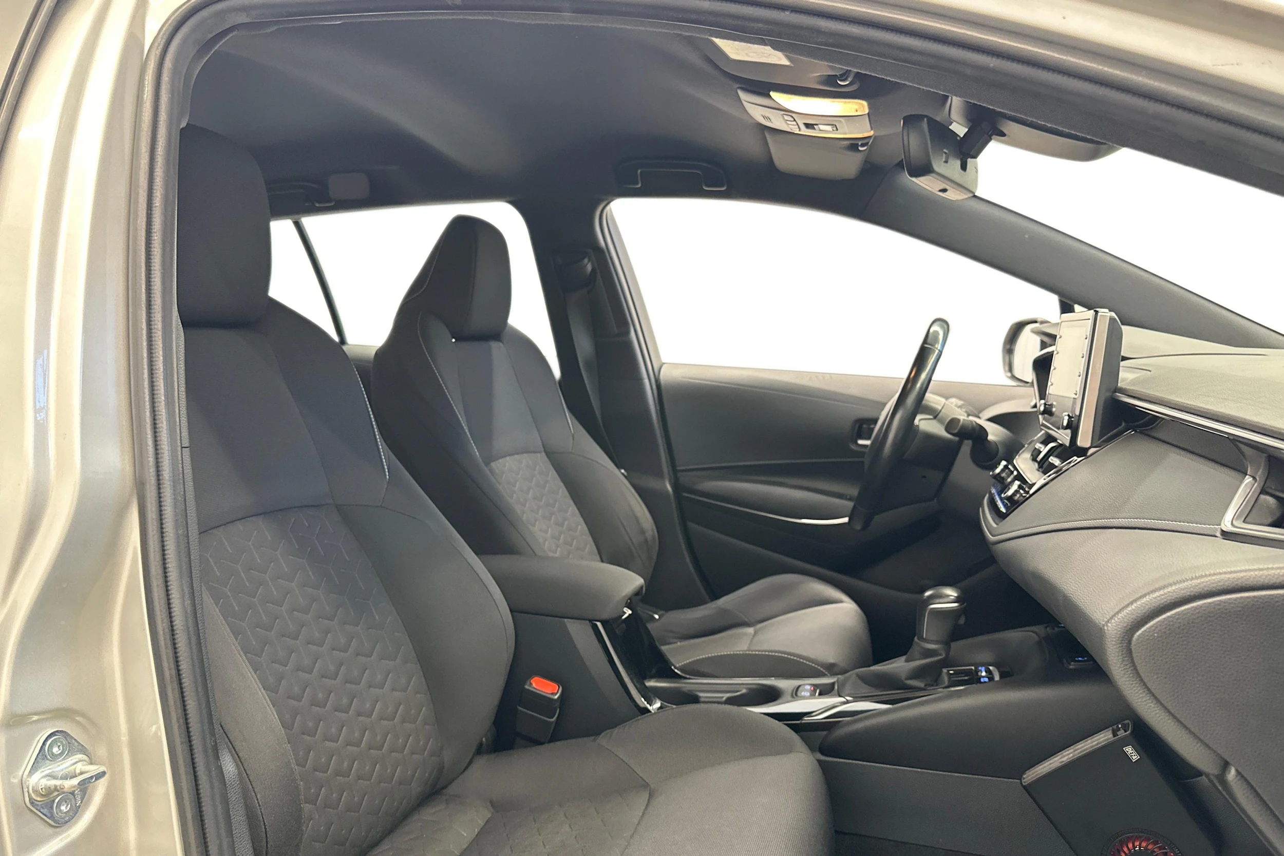 hopea Toyota Corolla 2019 kuva 7.