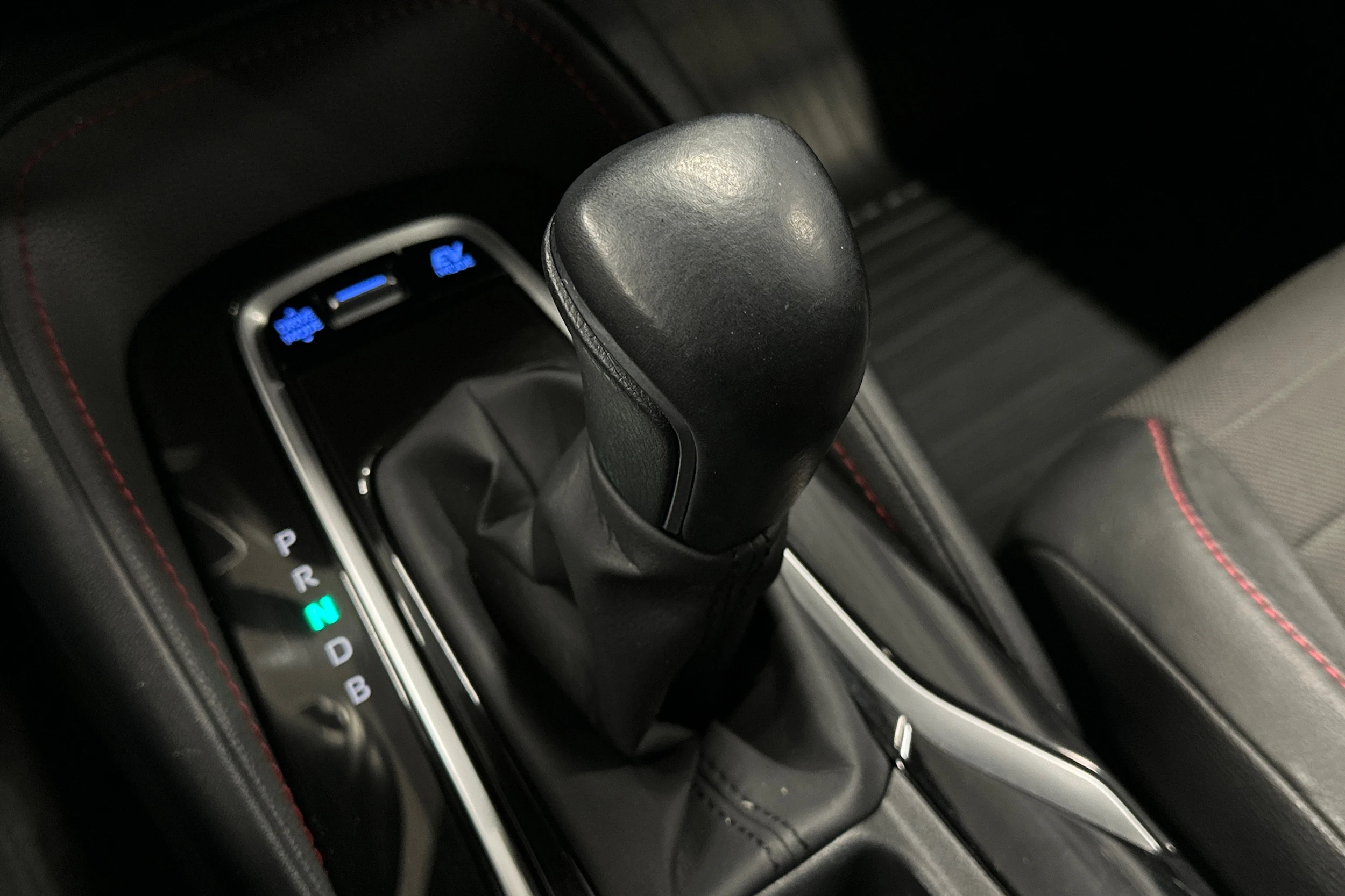 ruskea (beige) Toyota Corolla 2019 kuva 26.