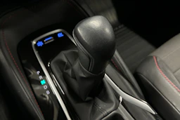 ruskea (beige) Toyota Corolla 2019 kuva 26.