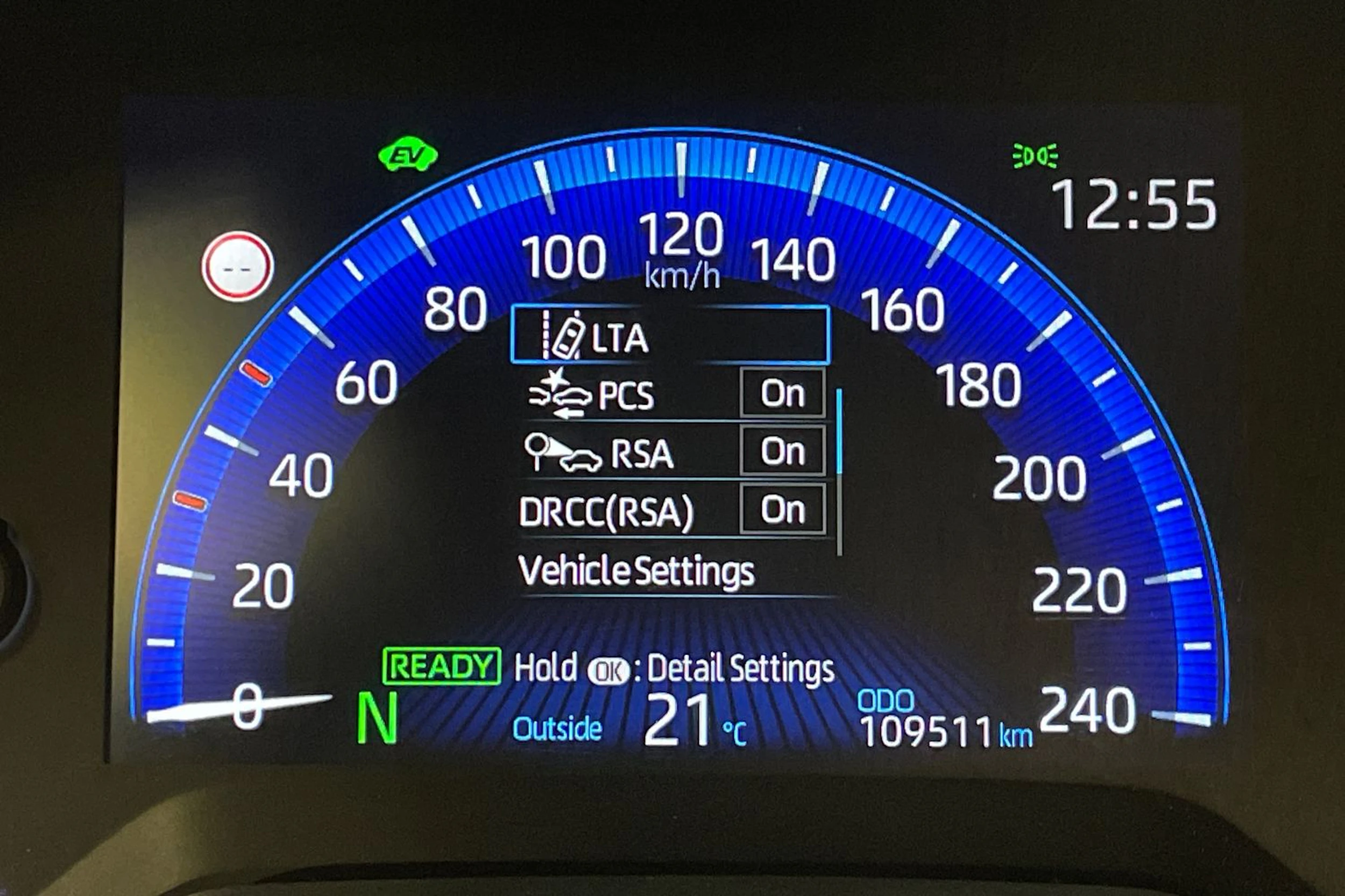 ruskea (beige) Toyota Corolla 2019 kuva 13.