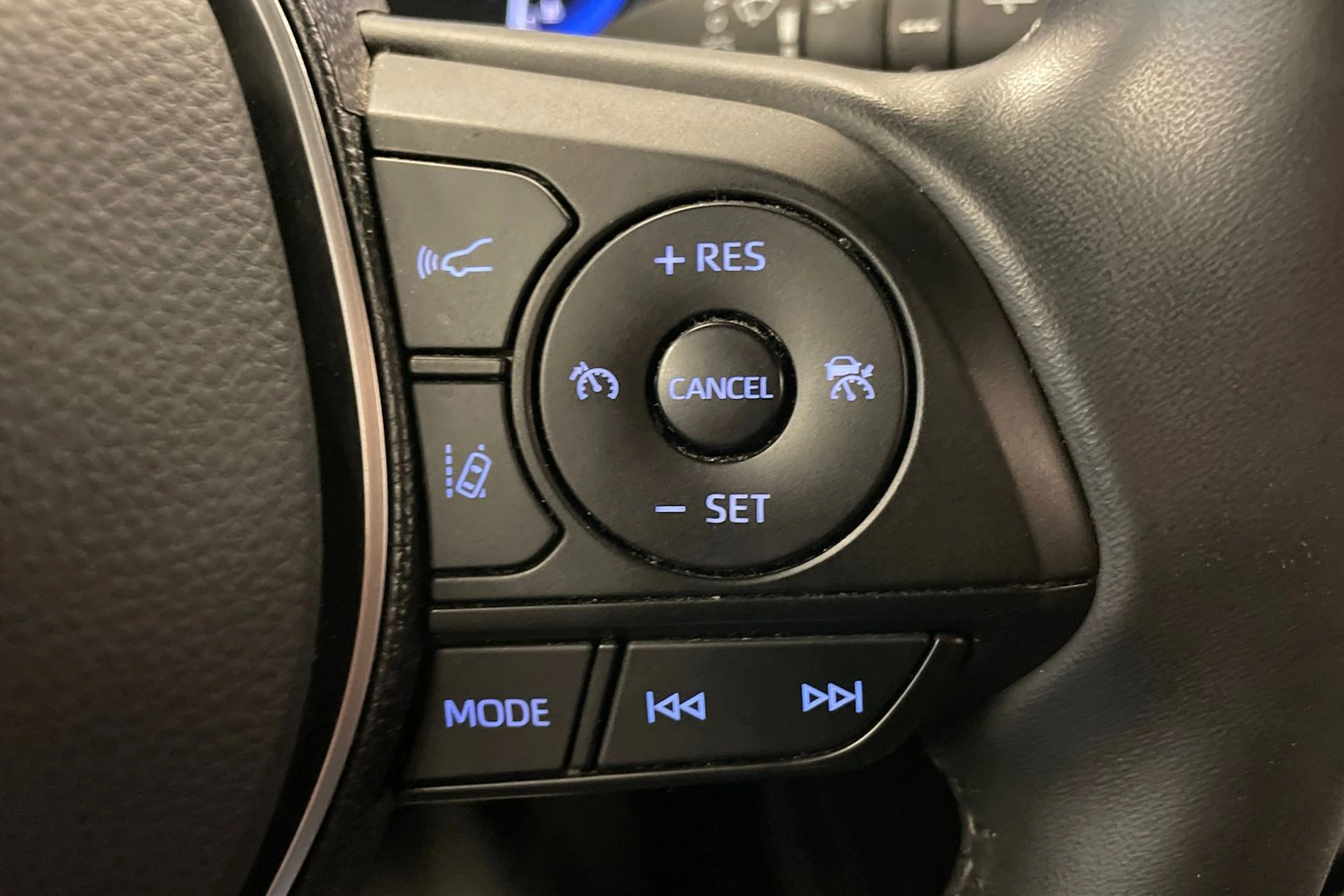 ruskea (beige) Toyota Corolla 2019 kuva 16.
