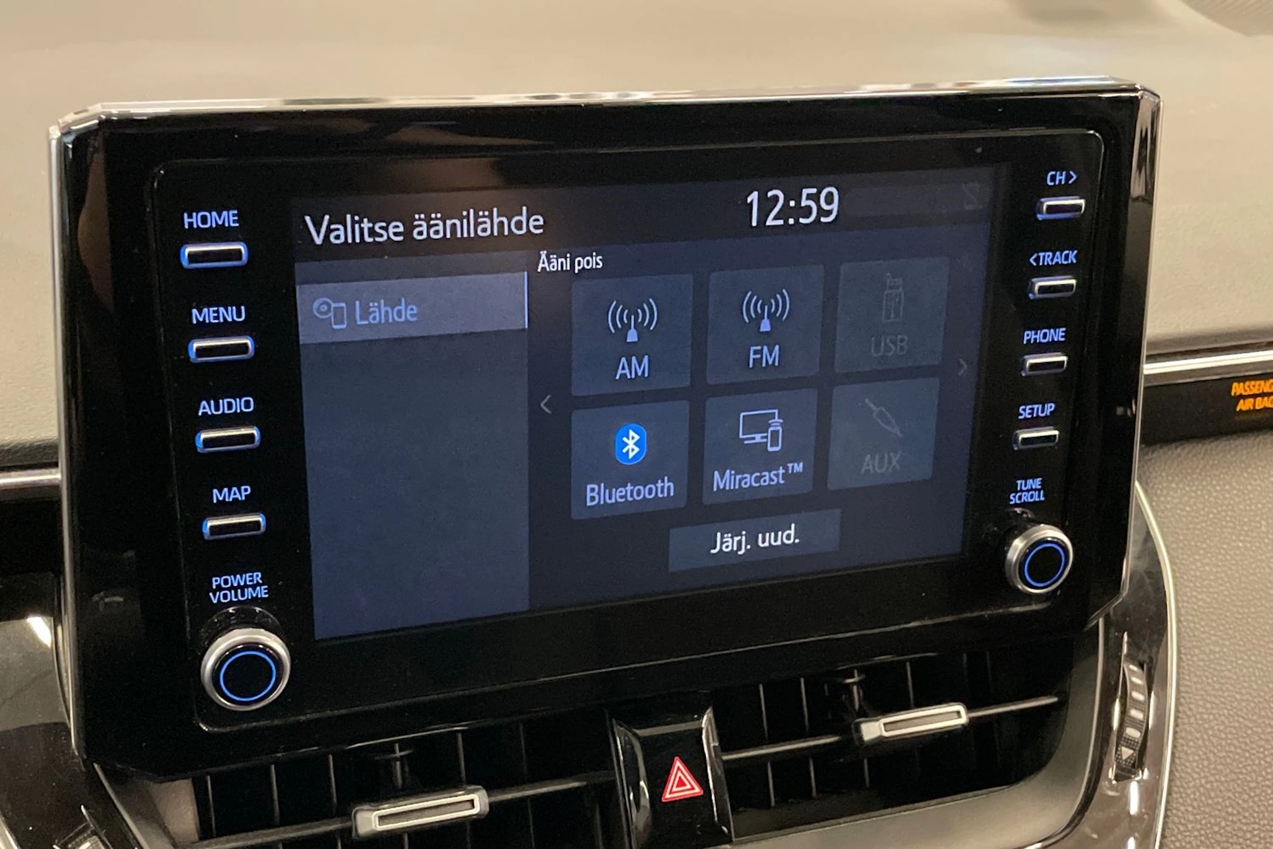 ruskea (beige) Toyota Corolla 2019 kuva 19.
