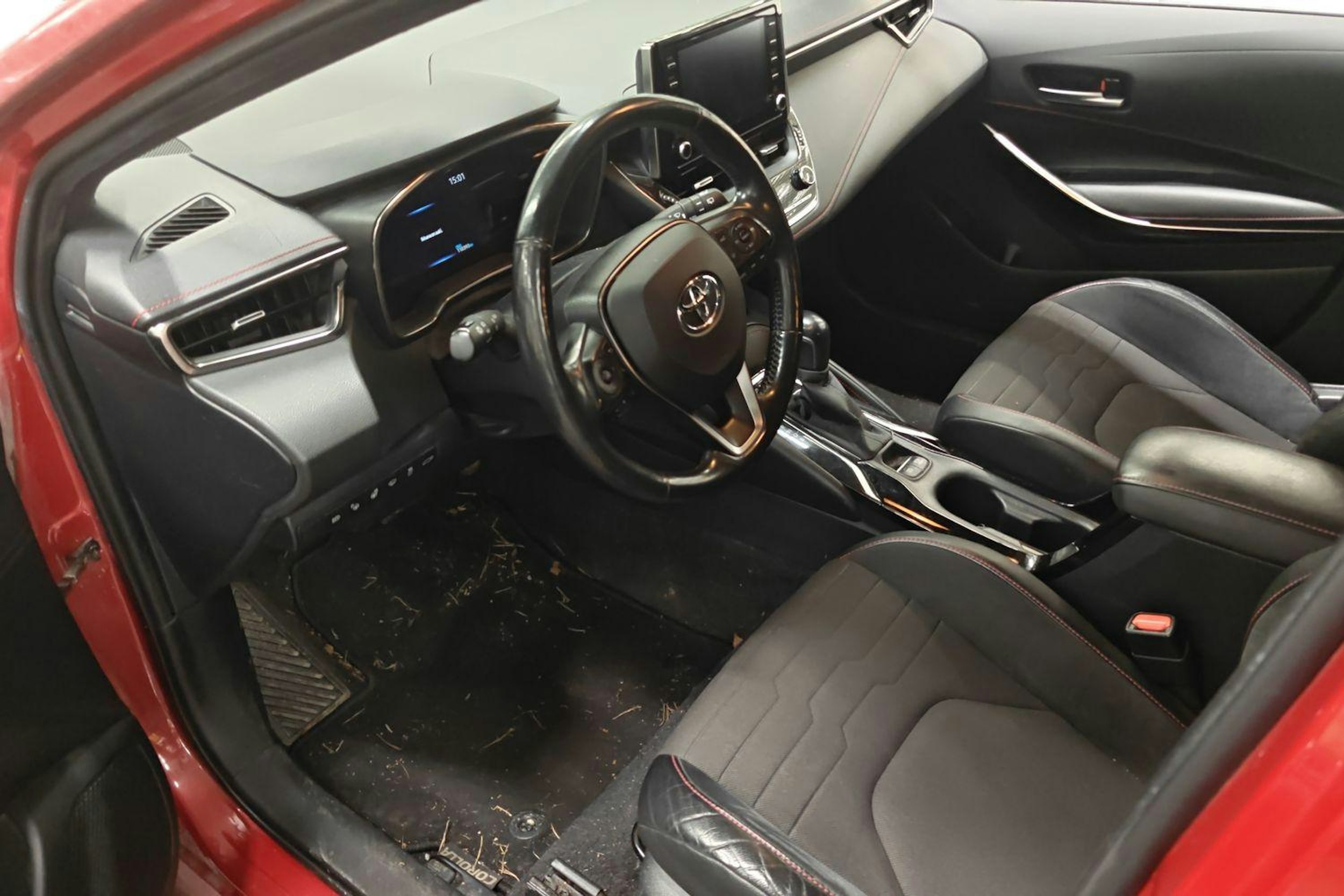 met. punainen Toyota Corolla 2019 kuva 3.