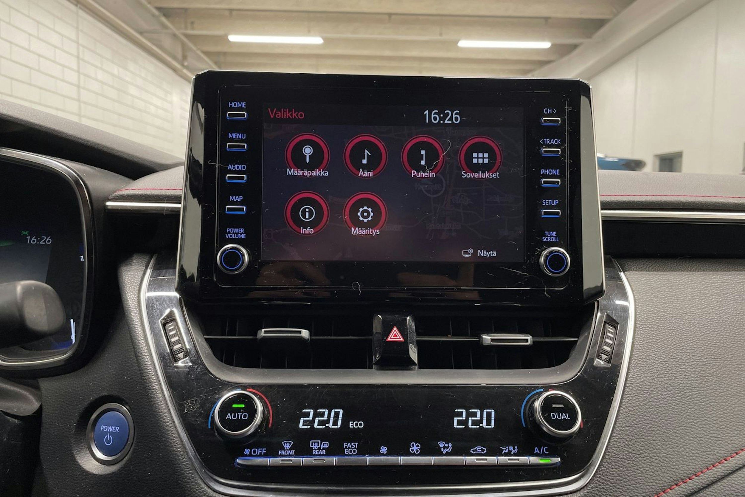 met. punainen Toyota Corolla 2019 kuva 18.