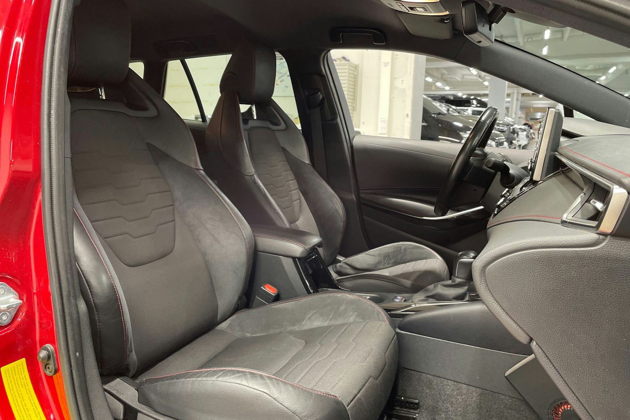 met. punainen Toyota Corolla 2019 kuva 26.