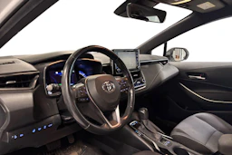 valkoinen Toyota Corolla 2019 kuva 3.