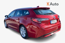punainen Toyota Corolla 2019 kuva 2.