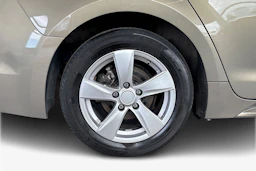 ruskea (beige) Toyota Corolla 2019 kuva 12.