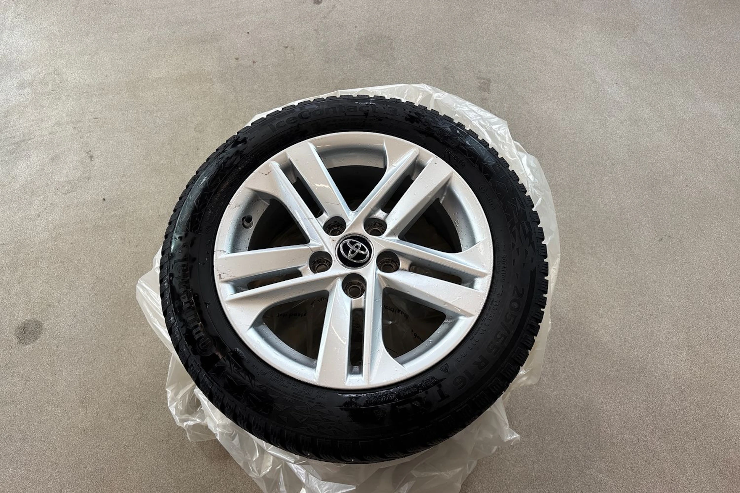 ruskea (beige) Toyota Corolla 2019 kuva 13.