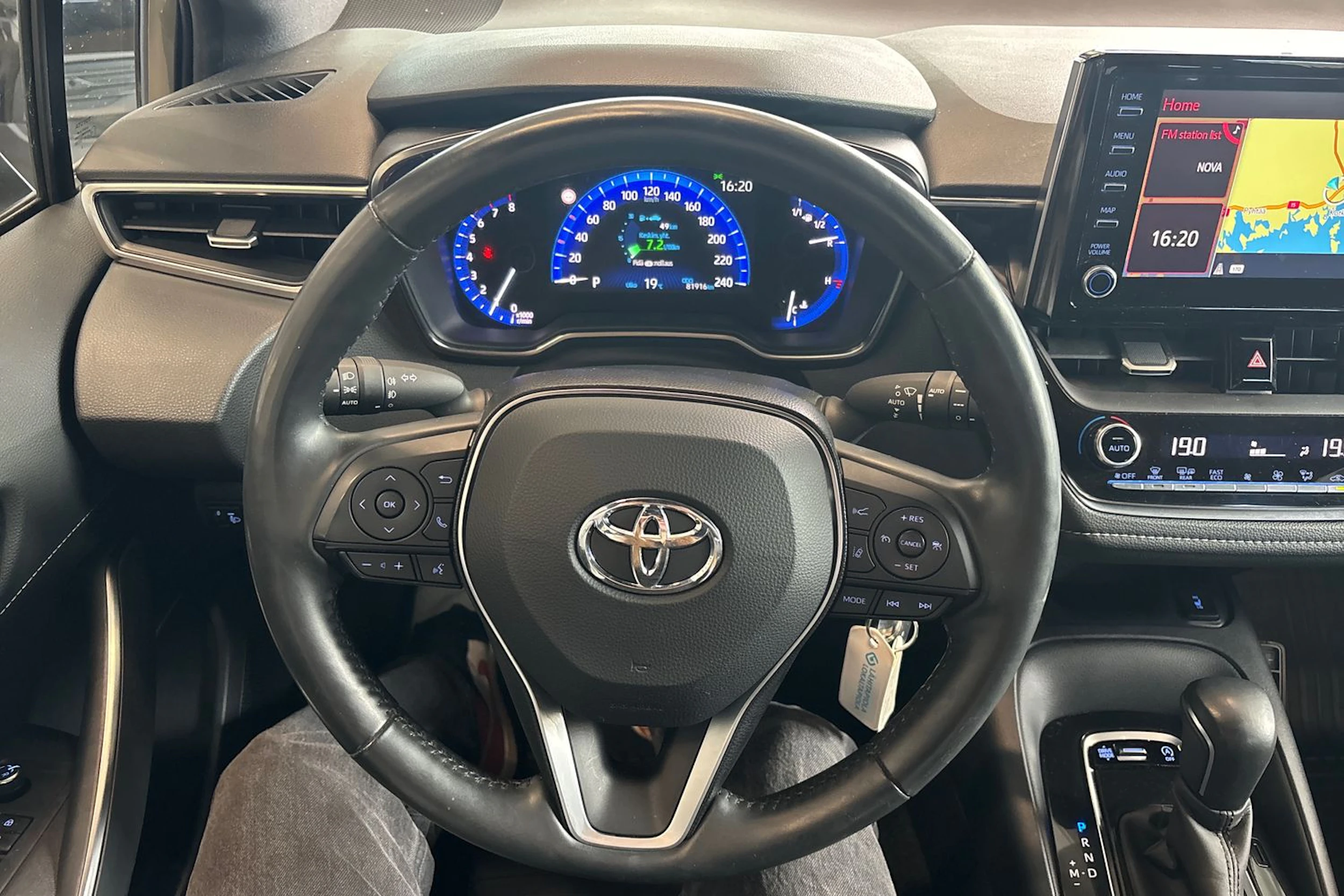 ruskea (beige) Toyota Corolla 2019 kuva 19.