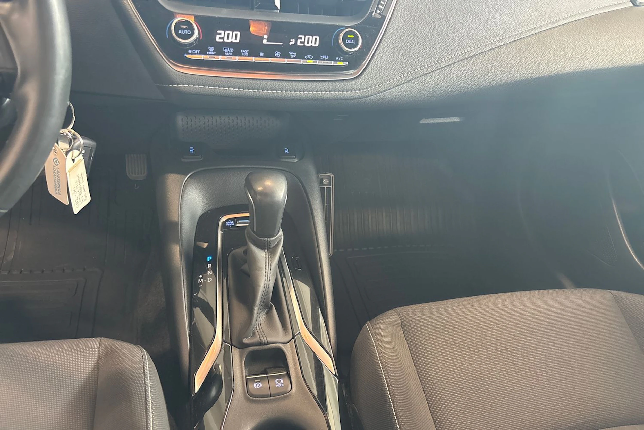ruskea (beige) Toyota Corolla 2019 kuva 27.