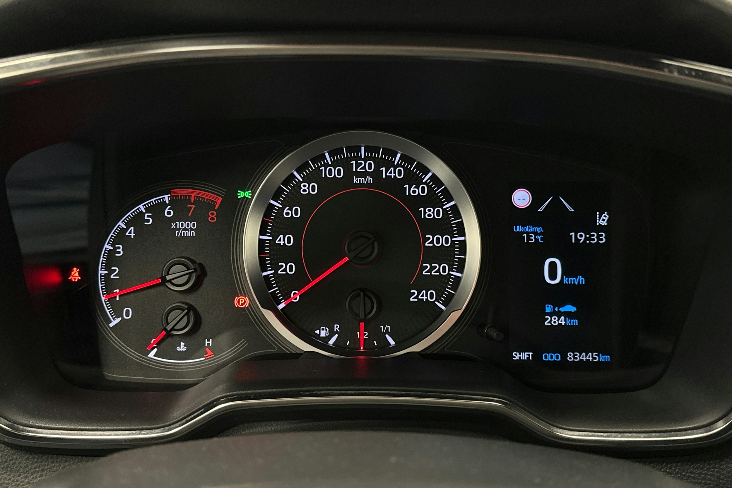 harmaa Toyota Corolla 2019 kuva 19.