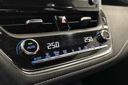 harmaa Toyota Corolla 2019 kuva 23.