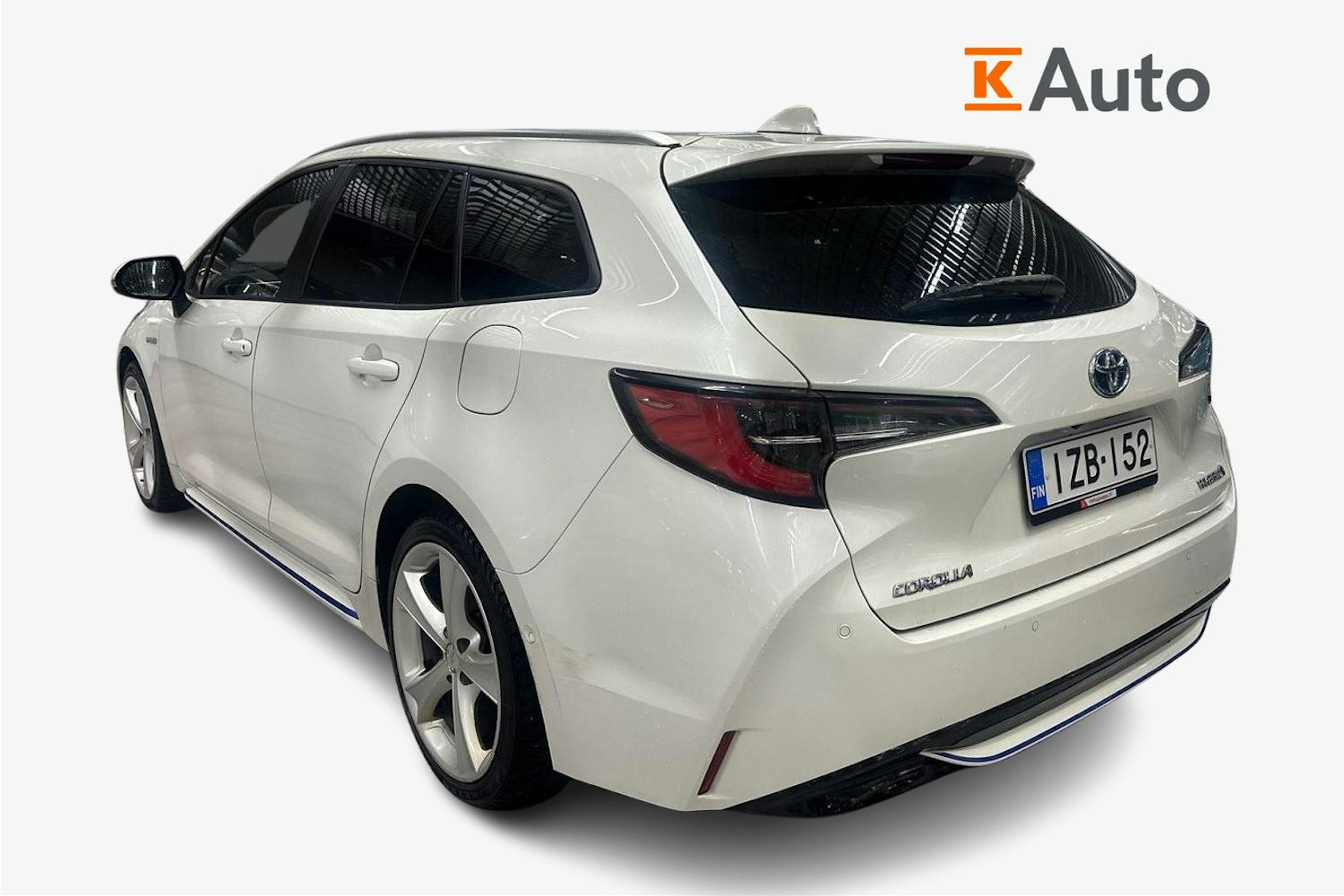 Valkoinen Toyota Corolla 2019 kuva 2.