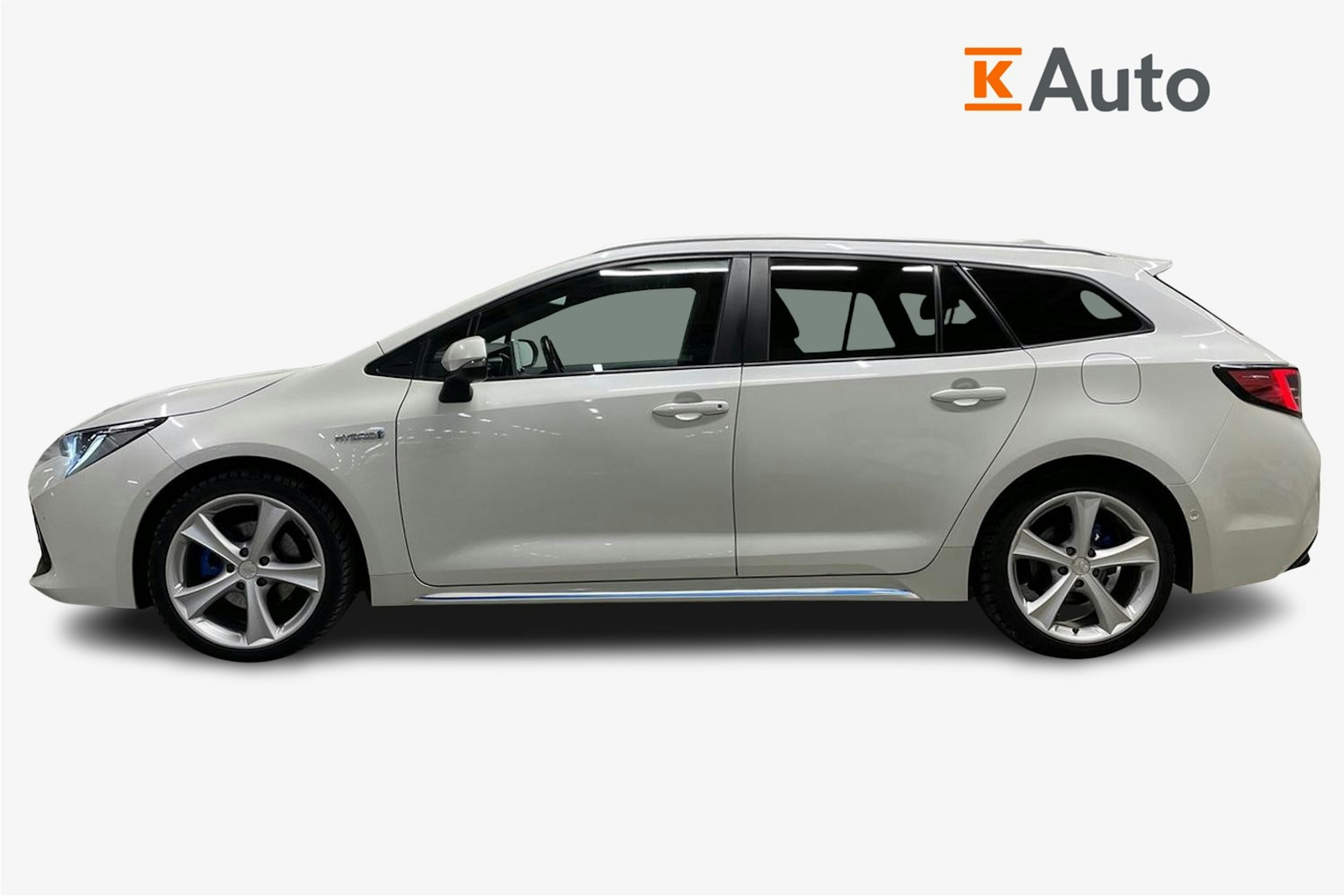 Valkoinen Toyota Corolla 2019 kuva 6.