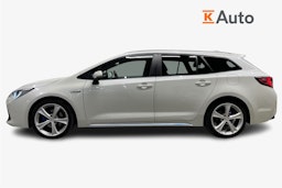 Valkoinen Toyota Corolla 2019 kuva 6.