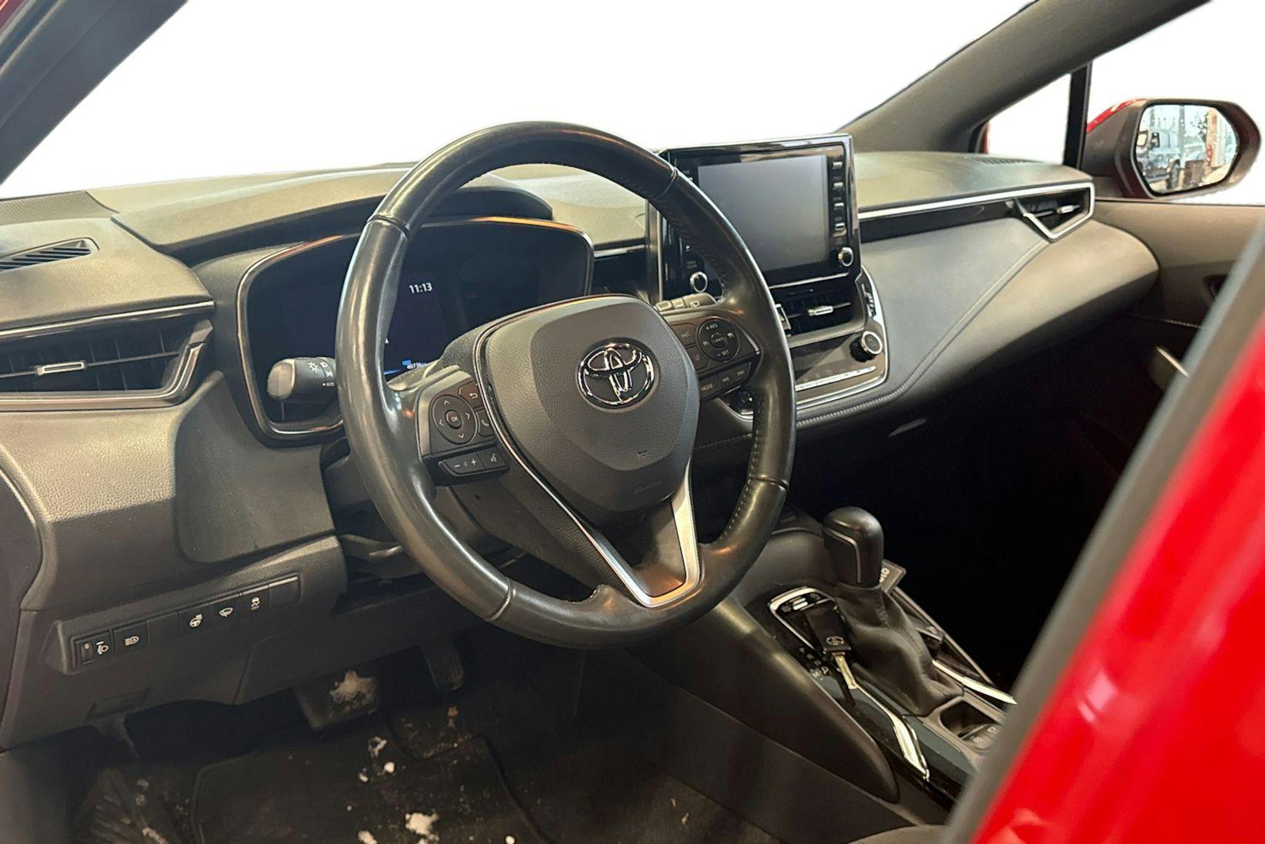 Punainen Toyota Corolla 2019 kuva 3.