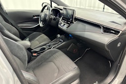 Harmaa Toyota Corolla 2019 kuva 13.