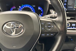 Harmaa Toyota Corolla 2019 kuva 18.