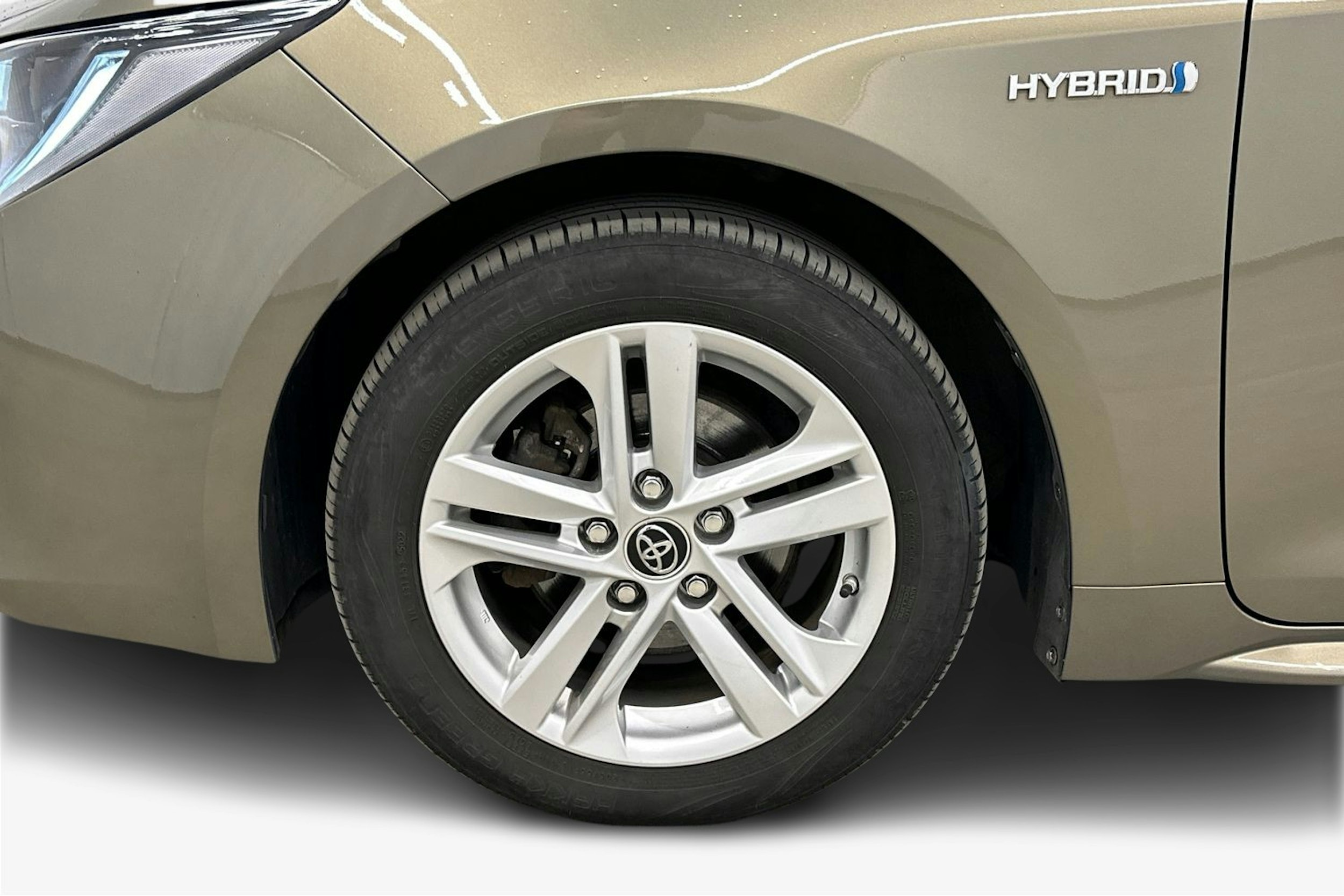 tummanvihreä metalli Toyota Corolla 2019 kuva 9.