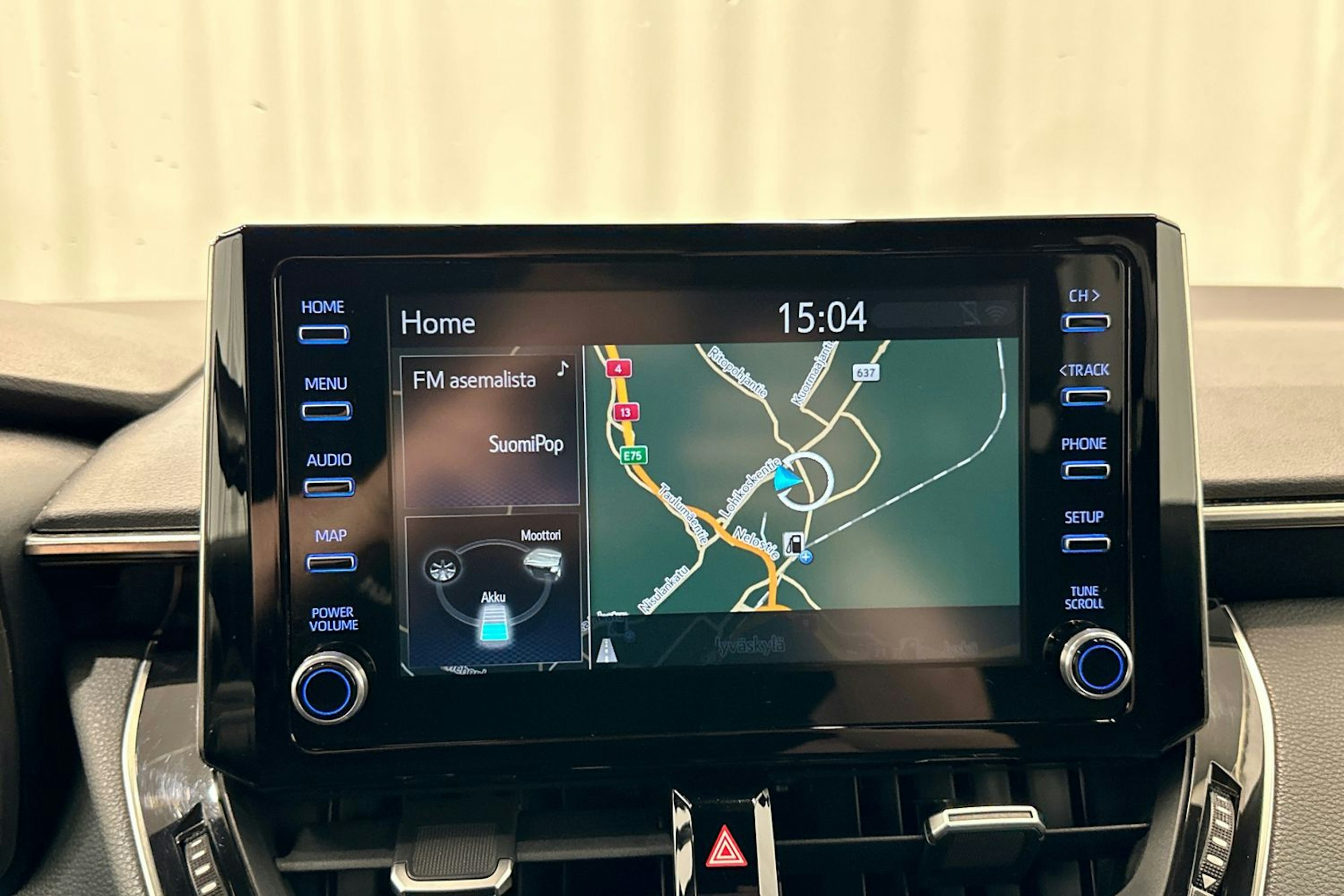 tummanvihreä metalli Toyota Corolla 2019 kuva 19.